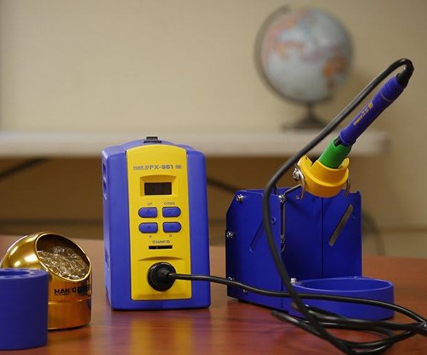 Hakko FX951-66 Soldering Station